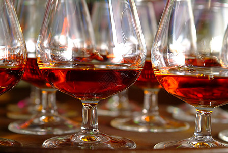红酒食物庆典派对奢华液体玻璃工作室餐厅品酒反射图片