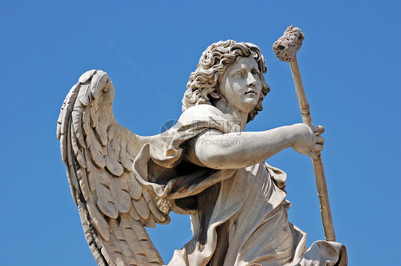 雕塑细节天空旅行地标蓝色宗教翅膀文化男人纪念碑旅游图片