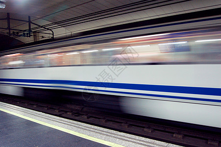 快速列车运动乘客火车公司车辆门票隧道管子航程通道图片
