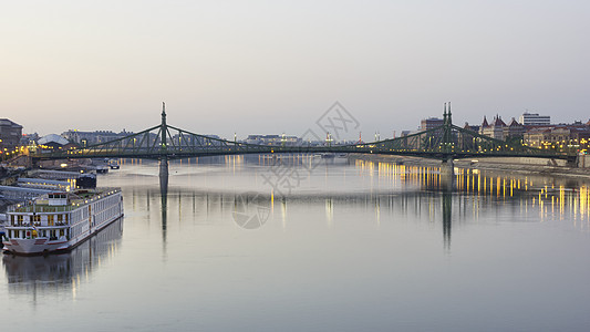 自由之桥 最萌芽码头历史旅行天空溪流场景旅游害虫建筑纪念碑图片