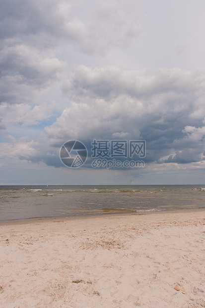 科洛布扎格海滩下雨码头天气海滩生态波浪鸟类海鸥晴天天空图片