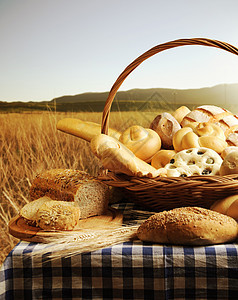 面包篮物体烘烤谷物食物早餐美食棕色面粉芝麻文化图片