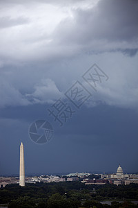 华盛顿上空的重云图片