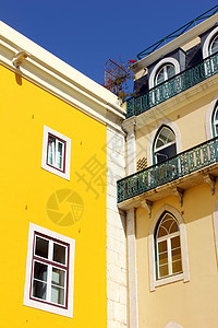 葡萄牙里斯本一栋旧大楼的详情旅行瓷砖旅游城市建筑物市中心历史阳台古董首都图片