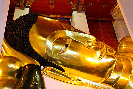 金色的佛祖靠后历史性古董信仰冥想艺术寺庙雕像上帝宗教旅游图片