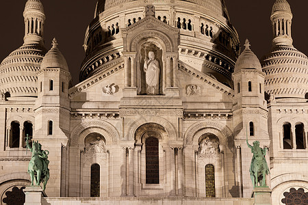 法国巴黎Montmartre 蒙马特晴天城市圆顶历史性遗产石头建筑学夜曲历史旅行图片
