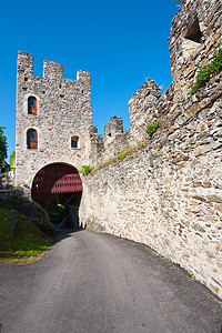 堡垒历史文化旅行天空蓝色石头阴影阳光沥青窗户图片