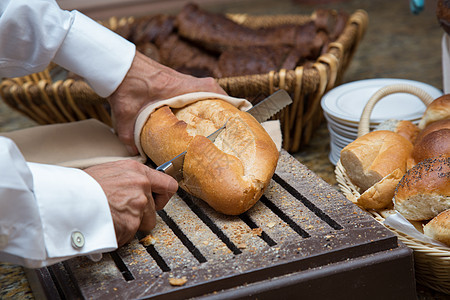 切面包条面包小麦面包师水平餐厅棕色木头大杂烩厨房木板图片