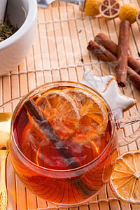 果茶饮料饮食水果早餐杯子液体食物玻璃树叶橙子图片