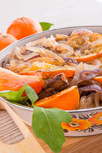 生热洋葱橙酱食物盘子胡椒健康午餐美食洋葱叶子沙拉树叶图片