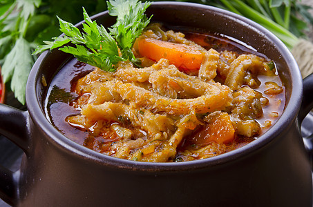 传统土豆汤胡椒盘子猪肉蔬菜抛光厨房餐厅饮食食物薄片图片