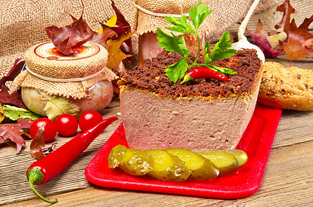 波兰猎人的派自助餐厨房美食午餐面包猪肉盘子宏观牛肉生肉图片
