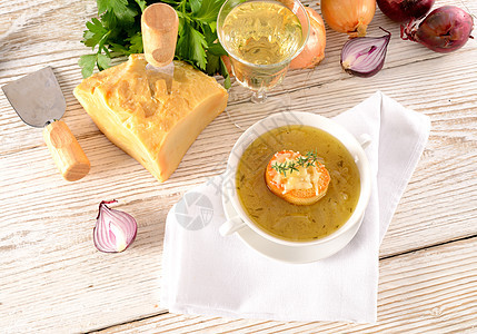 法国洋葱汤午餐沙锅洋葱橙子桌子盘子烹饪蔬菜美食饮食图片