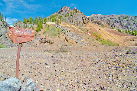 科罗拉多圣胡安山脉银矿的废墟 位于Silverton图片