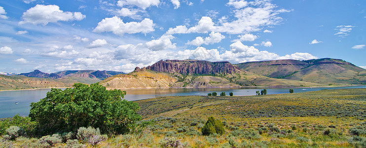 南科罗拉多州Curecanti国家娱乐区蓝色储藏白色绿色天空旅行风景沙漠山脉图片