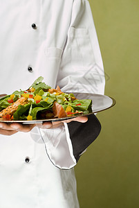 介绍健康鸡肉沙拉工作厨师鸡柳厨房衣服蔬菜食物烹饪盘子职业图片