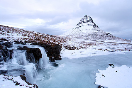 著名的山地冰原降雪环境岩石季节瀑布溪流地标天空水景旅行图片