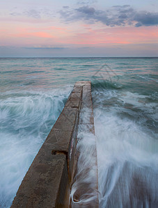 黑海暴风雨泊位风暴天空日落海浪图片