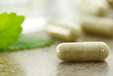 草药药物薄荷医疗棕色绿色玻璃剂量药片胶囊草本图片