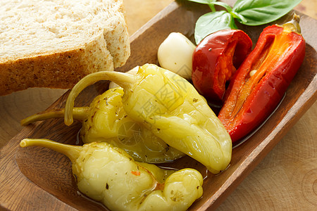 泡椒肥肠胡椒红色蔬菜沙拉白色美食香料黄色烹饪盘子食物背景