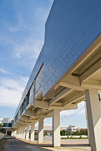 人行道去 在机场的大楼地面民众金属走廊风格镜子大厅技术建筑蓝色图片