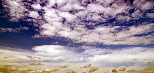 蓝蓝天空天堂阳光柔软度气候白色气象天气自由天际环境图片