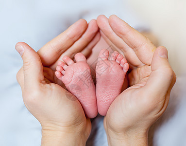 婴儿腿手指家庭安全享受几个月新生药品父亲指导拥抱图片