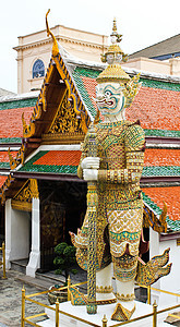 泰拉州曼谷皇家大宫的巨人奢华佛教徒恶魔佛塔车底精神游客宗教建筑学上帝图片