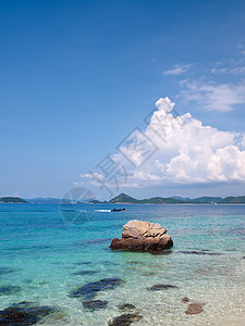 Ko Kham岛的翡翠色海海洋环境天空旅行地平线石头银行涟漪远景橡皮图片