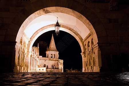渔人堡 匈牙利布达佩斯石头柱子文化城堡爬坡照明地标景观首都旅行图片