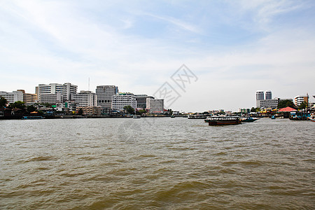 泰国曼谷Chao Praya河的景象摩天大楼场景尾巴风景城市地标游览景观全景运输图片