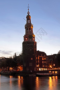 中世纪荷兰阿姆斯特丹Watertower 在黄昏时图片
