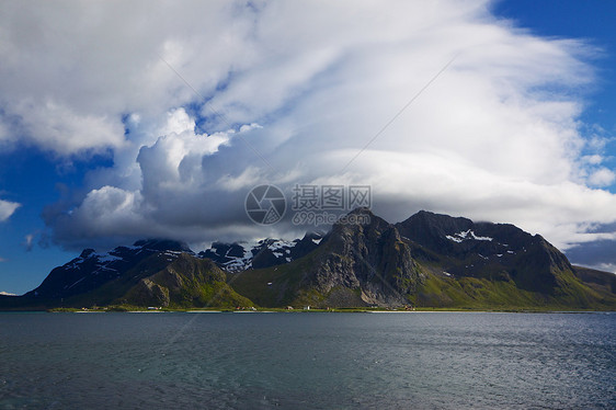 挪威全景山脉峡湾胜地大豆山峰村庄风景旅游图片