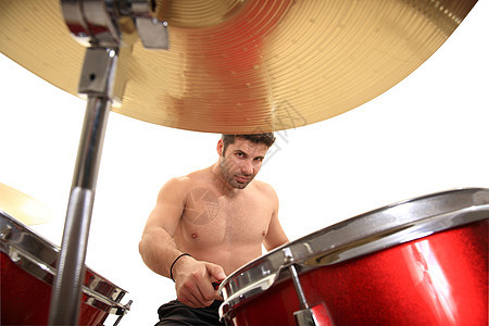 男青年鼓手乐器鸡腿漩涡男性仪器音乐乐队演员爱好韵律图片
