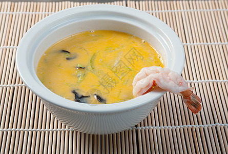 西边素软垫香料主菜面条对虾海鲜东炎图片