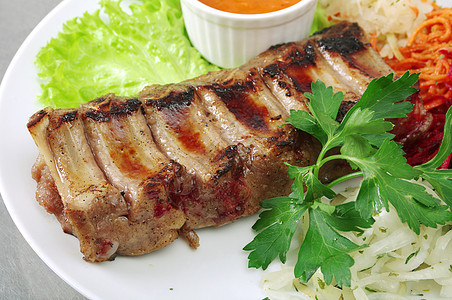 牛排上肉羊肉沙拉盘子食物香肠蔬菜肋骨午餐香气烧烤烹饪图片