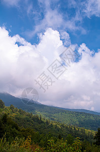 米舍尔山周围的山岳岩石高山山景巅峰山脉图片