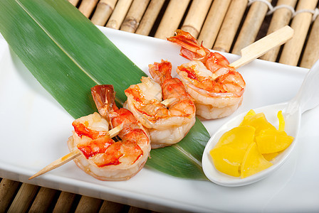 日本白的皇家大虾食物烧烤白色推介会盘子海鲜烹饪餐厅竹子美食图片