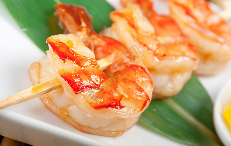 日本白的皇家大虾海鲜餐厅推介会食物美食烹饪竹子盘子烧烤白色图片