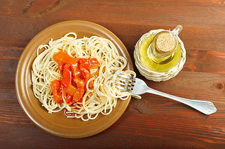 特写意大利面品位营养餐厅面条胡椒美食盘子食物图片
