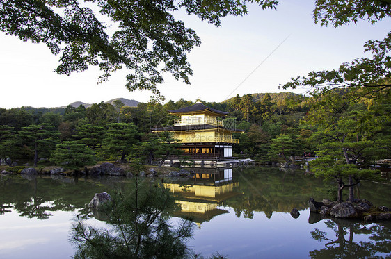 京阁寺 日本京都著名的金宫殿图片