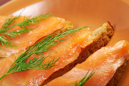 桑威奇和熏鲑鱼橙子熏制摄影午餐食物面包小吃点心美食胡椒图片