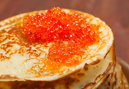 俄罗斯煎饼 红鱼子酱烹饪红色美食煎饼食物早餐圆形薄饼盘子烘烤图片
