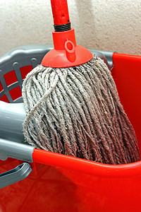 清洁设备房子扫帚红色刷子洗涤尘土棕色家务黄色灰尘图片