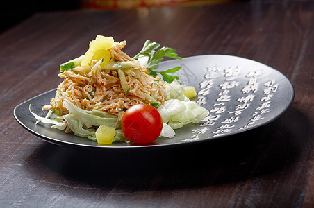 日本沙拉加熏鸡盘子美食黄瓜小吃午餐洋葱用餐食物蔬菜沙拉图片