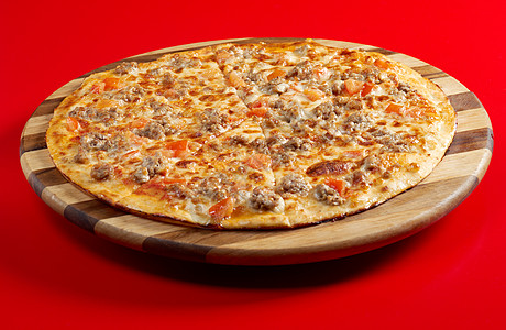 家自做的比萨披萨餐厅脆皮小吃圆形碎肉育肥圆圈地蜂食物午餐图片