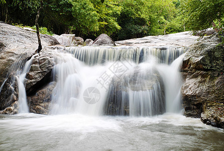 Kao Chon 瀑布 叻丕府 泰国叶子森林河道溪流环境岩石旅行路线天堂风景图片