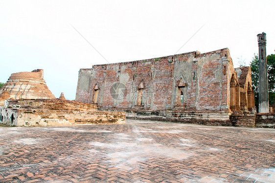 泰国用砖头建的旧寺庙被毁信仰宗教艺术雕像旅游废墟雕塑文化建筑历史性图片