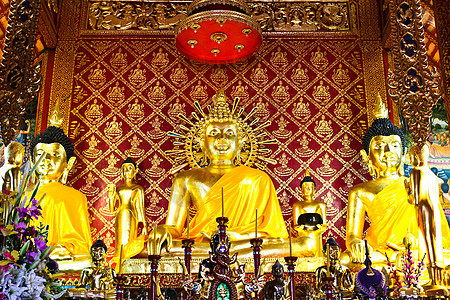 由泰国清莱省拍摄的金芽图象大厅佛教徒旅游寺庙宗教金子原则雕像折叠古董图片