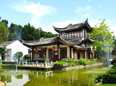 中国佛教寺庙 位于大学 Chiangrai历史场景蓝色宗教房子宝塔旅行纪念碑艺术旅游图片